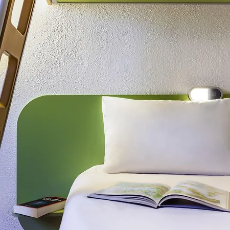 Ibis Budget Готель Єр