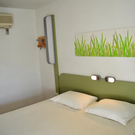 Отель Ibis Budget 2*