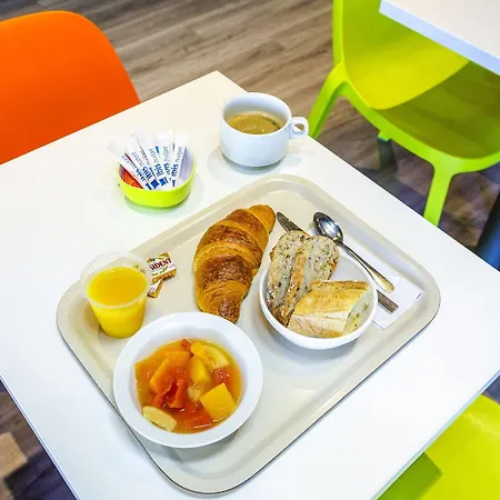Ibis Budget Готель
