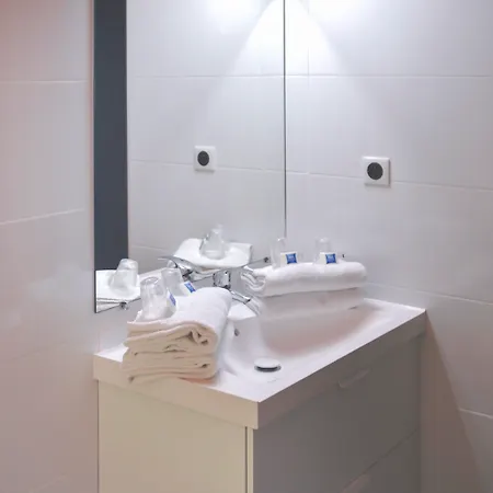 Ibis Budget ホテル イエール