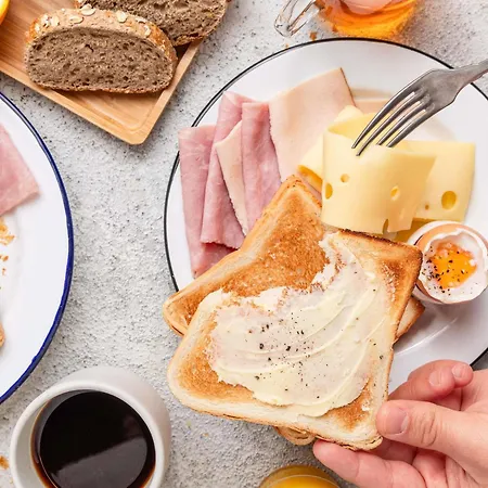 Ibis Budget Hotell 2*