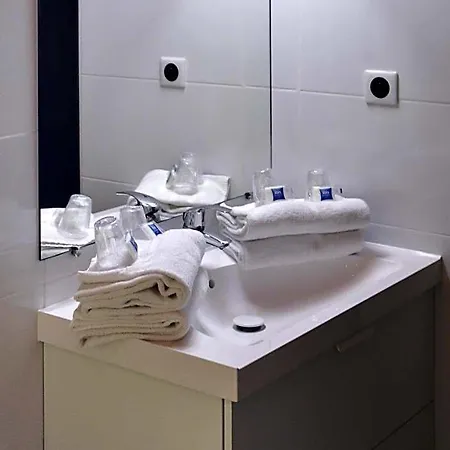 Ibis Budget Hotel 2*