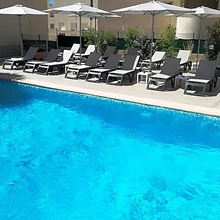 Ibis Budget Hotel 2*