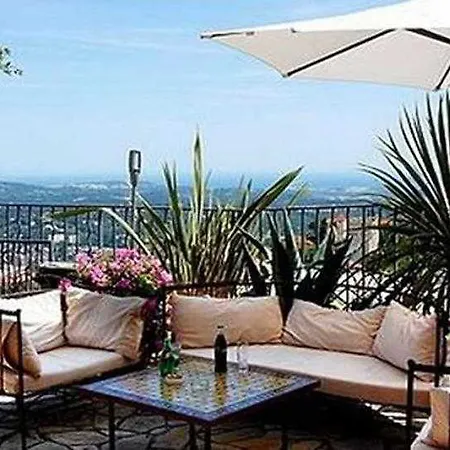 Ibis Budget Hotell 2*